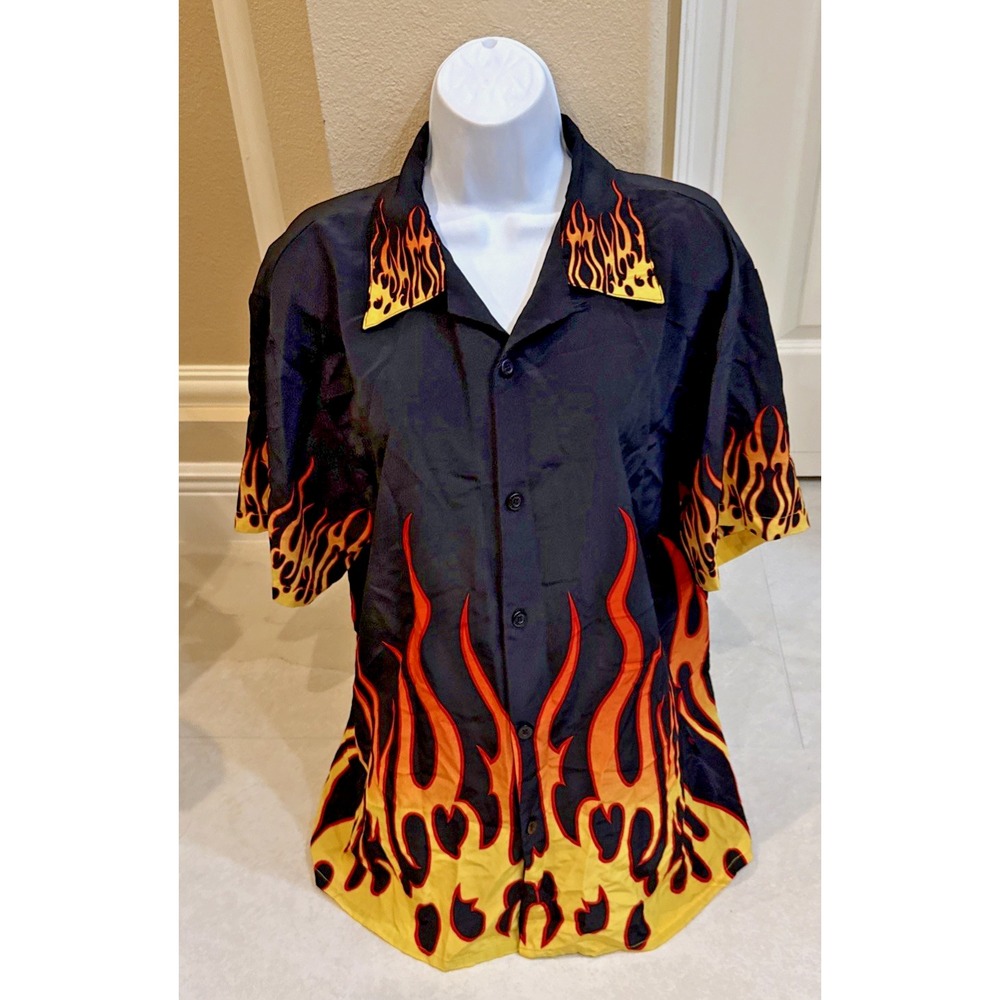VTG DC Clothing Button Up Shirt Men Size L Black Red Flames Collared Hong Kong